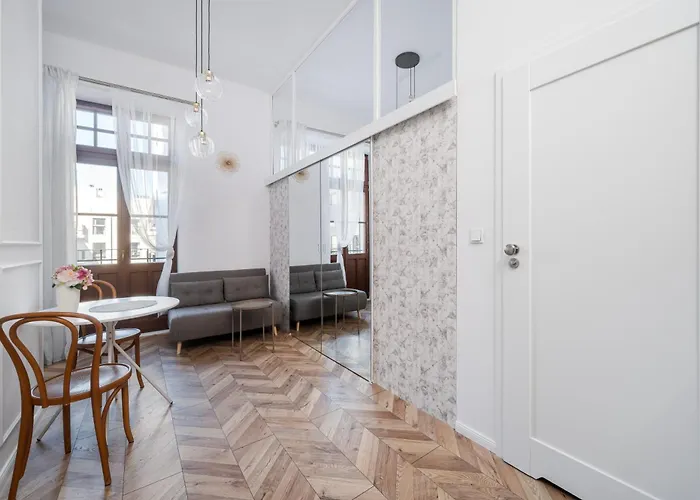 Lägenhet Nawrot Modern By Bookinghost