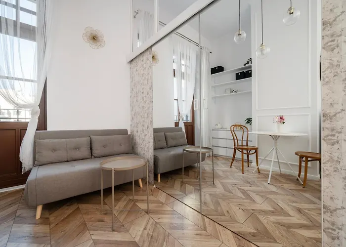 Nawrot Modern By Bookinghost Lägenhet *